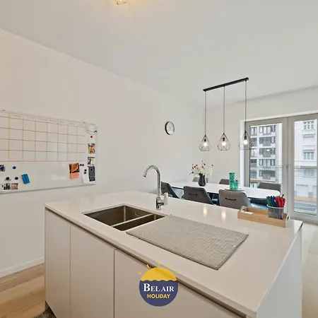 Bel Air - Modern With Spacious Terrace Near The T148 Apartment *