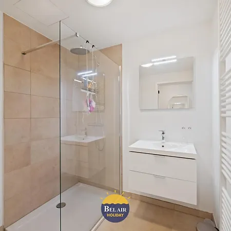 Bel Air - Modern With Spacious Terrace Near The T148 Ostende